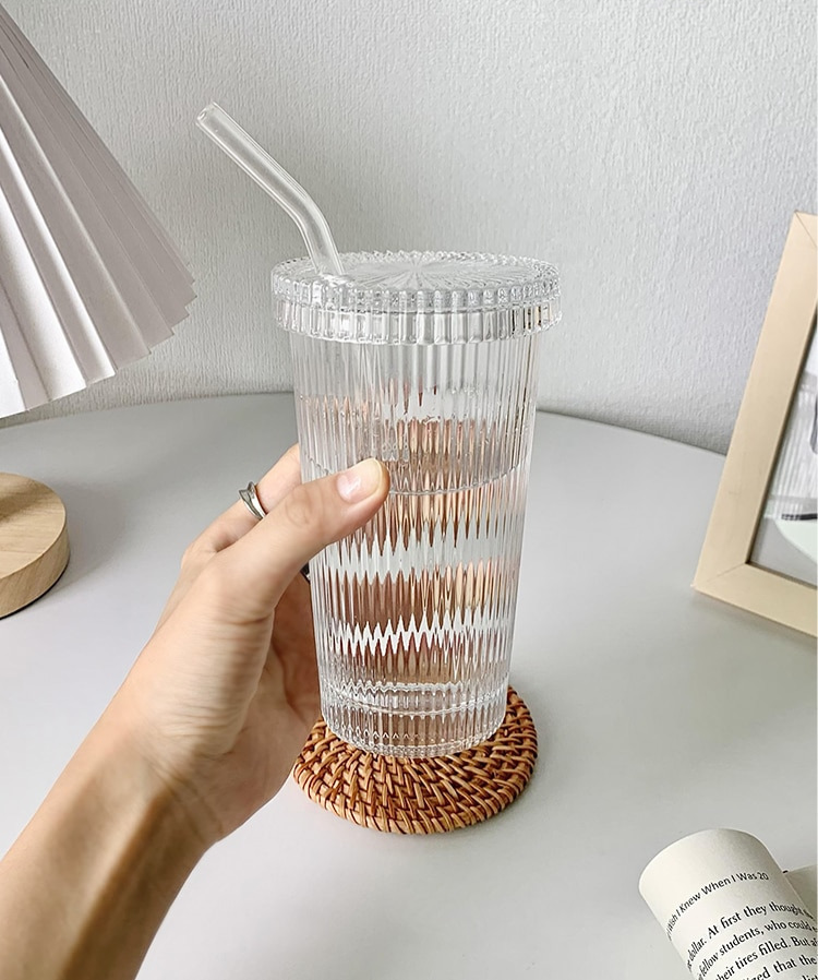 ChicSip Glass – Moderne Drikkeglass med Stilig Design Skanto