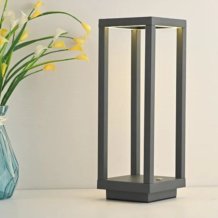 Skanto | Moderne trådløs bordlampe med klasse