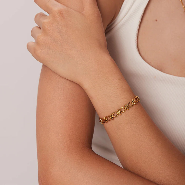 Skanto | Delikat Oval Aksetert Armbånd