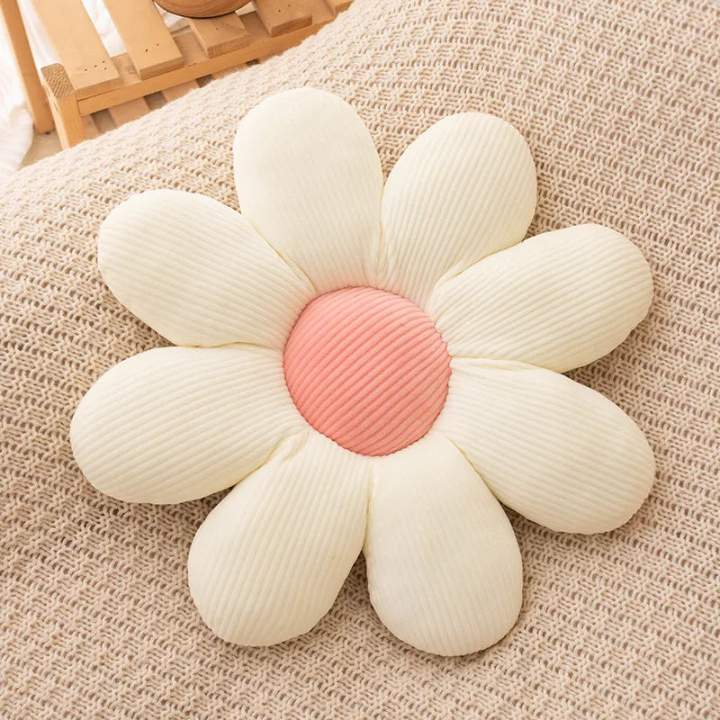 Daisy Plush Cushion | Skanto