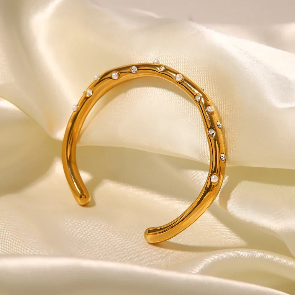 Skanto | Diamant & Perle Innebygd Bangle Armbånd