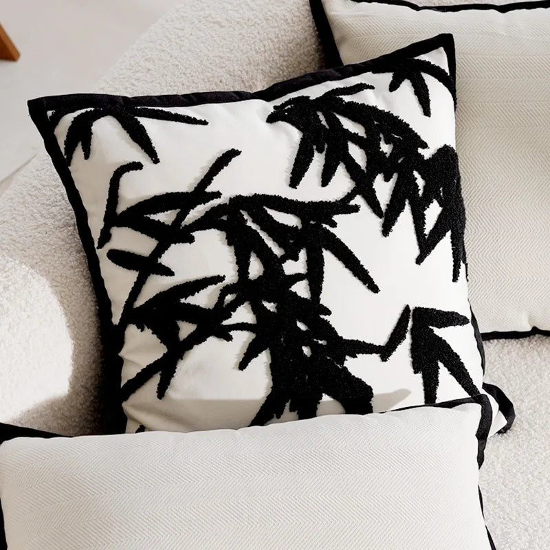 Skanto | Luksus brodert dekorativ pute med hesteprint for sofa og stue