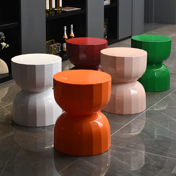 Skanto | Skandinavisk timeglass sidebord med kreativ design