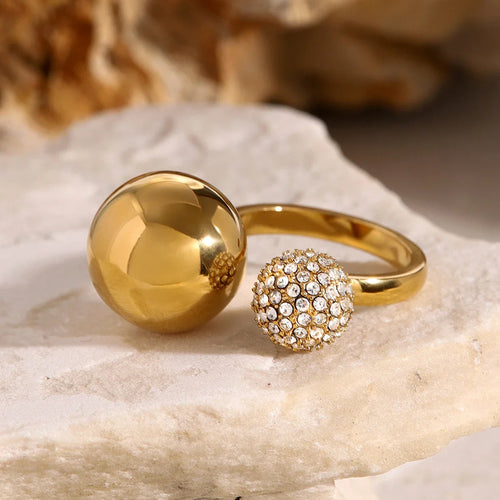 Skanto | Asymmetrisk Diamant Aksetert Kule Ring