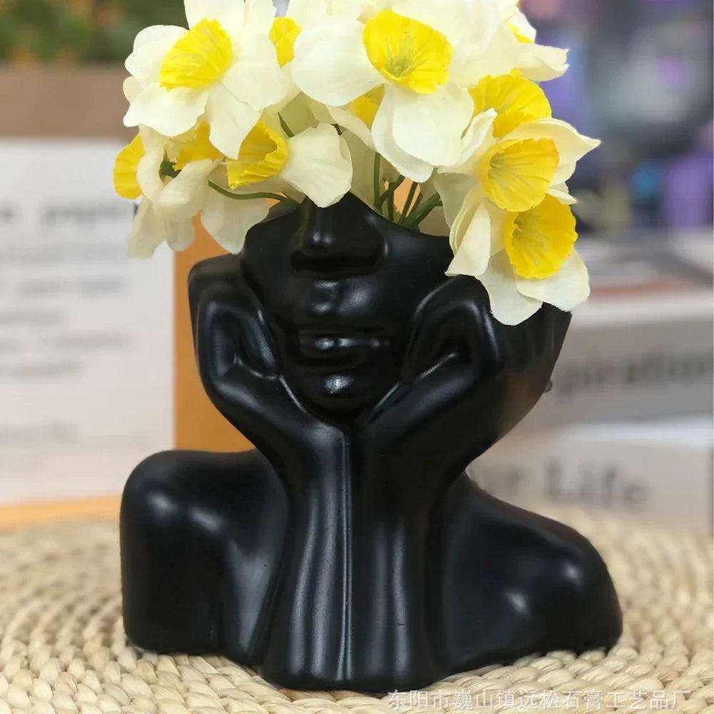 Skanto | Cheerful Lucky Flower Pot Sculpture