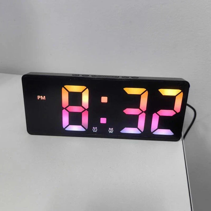 Skanto | Intelligent LED Klokke med Stemmekraft