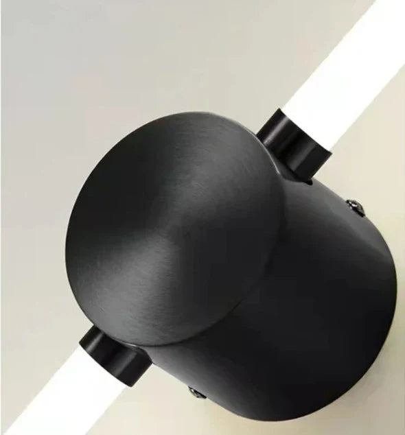 Skanto | AstraBeam – Vertikal LED Vegglampe for Moderne Interiør
