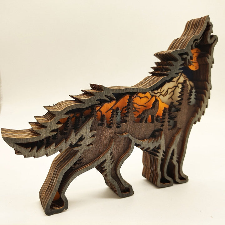 Skanto | Nightglow Tremmeslipt Treverk Wolf Dekor