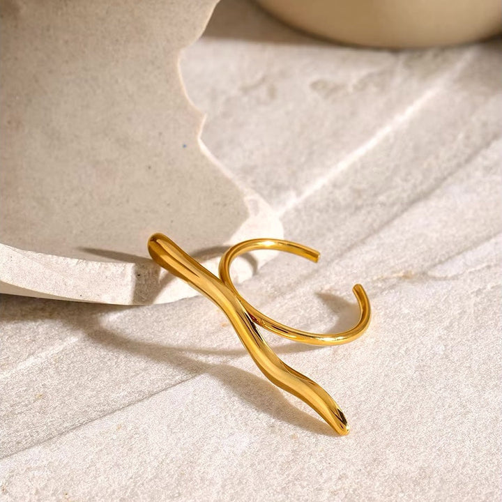 Skanto | Distinkt Bar Ripple Ring