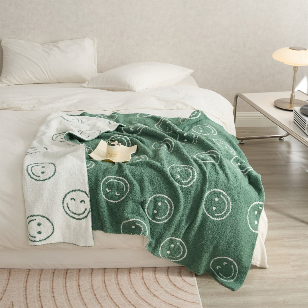 Smiley Blanket | Skanto