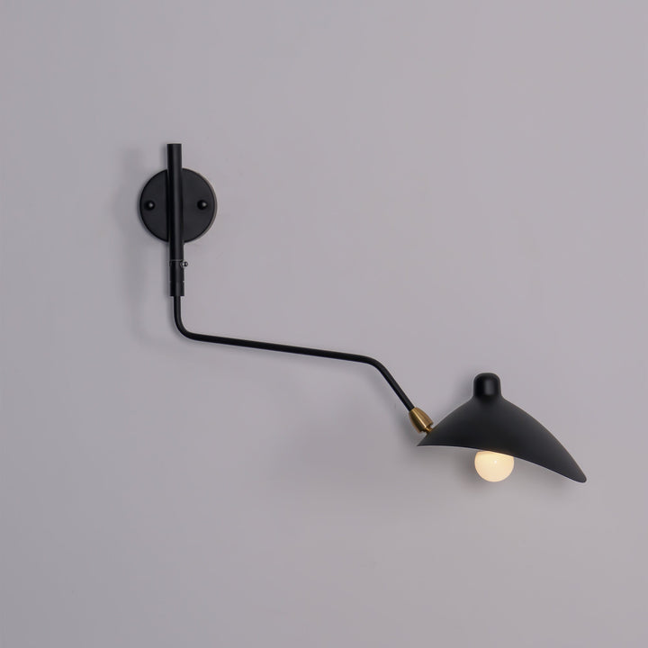 Skanto | Serge Mouille Vegglampe