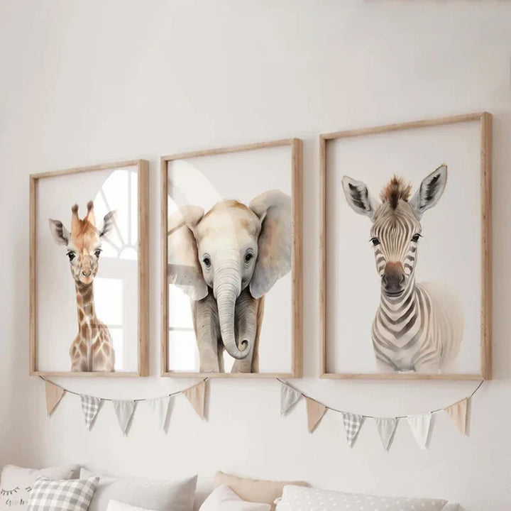 Sett med 3PCS Baby Elefant Giraff Løve Barnerom Veggkunst Fin Kunst Lerretstrykk Ville Dyr Safari Plakater Bilder For Barnerom Dekor | Skanto