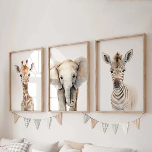 Sett med 3PCS Baby Elefant Giraff Løve Barnerom Veggkunst Fin Kunst Lerretstrykk Ville Dyr Safari Plakater Bilder For Barnerom Dekor | Skanto
