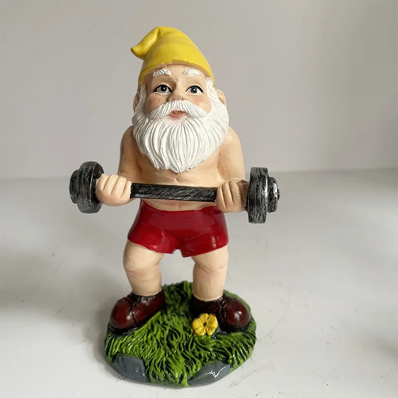 Skanto | Morsom Nisse Figurine laget av Harpiks som Vektløfter for Hagedekorasjon