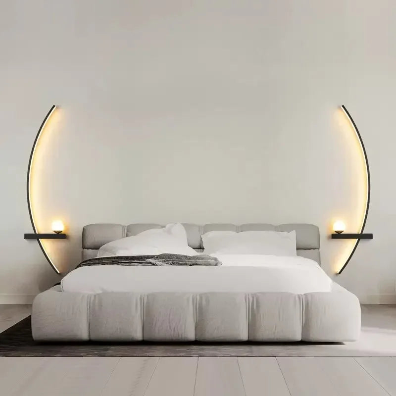 Skanto | Contemporary Edge Vegglampe – Svart & Gull Innendørs/Utvendørs Belysning for Moderne Rom