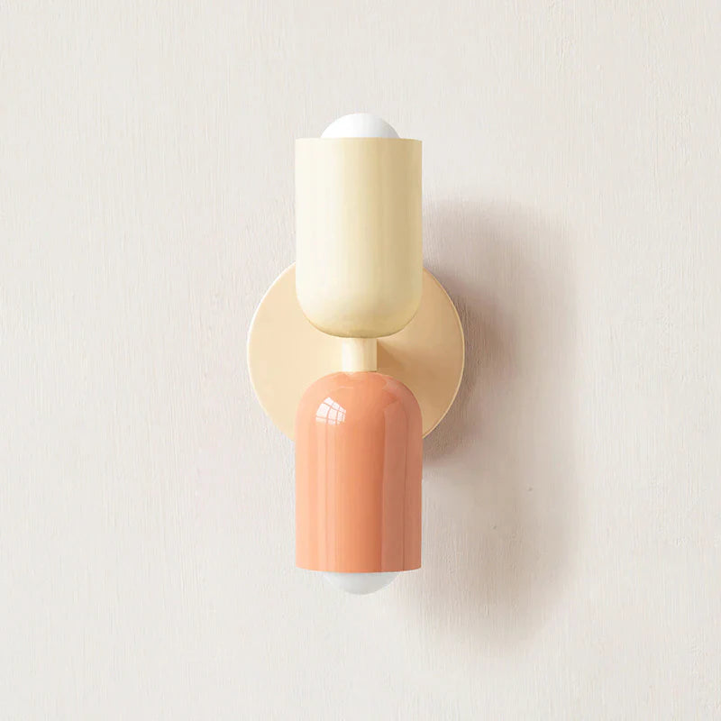 Skanto | Livlig, minimalistisk vegglampe med to lyspærer