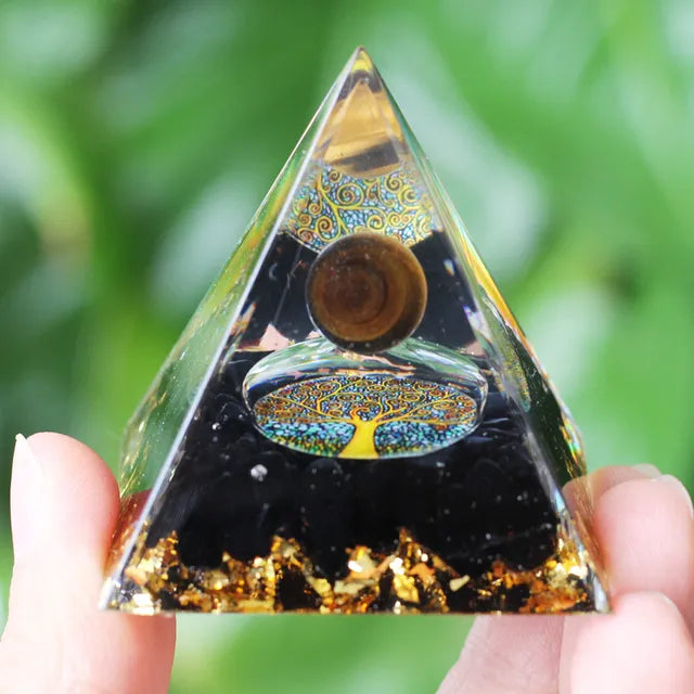 Skanto | Amethyst Peridot Orgone Pyramide - Energigenerator Krystall Reiki Chakra Orgonitt Meditasjonsverktøy