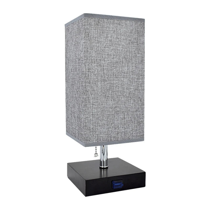 Skanto | Subtil nattbordlampe med elegant lys og USB