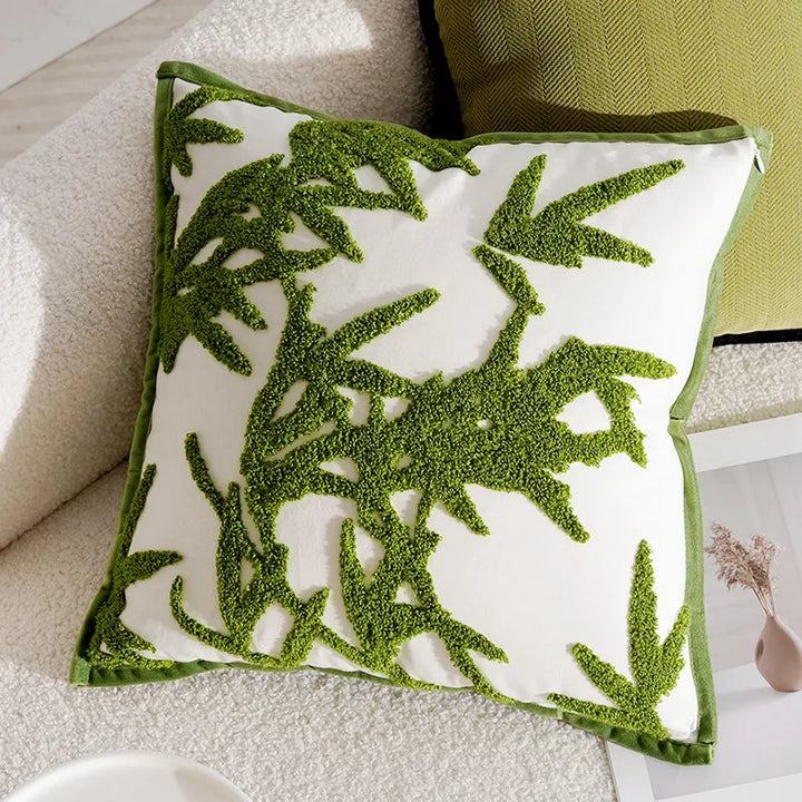 Skanto | Luksus brodert dekorativ pute med hesteprint for sofa og stue