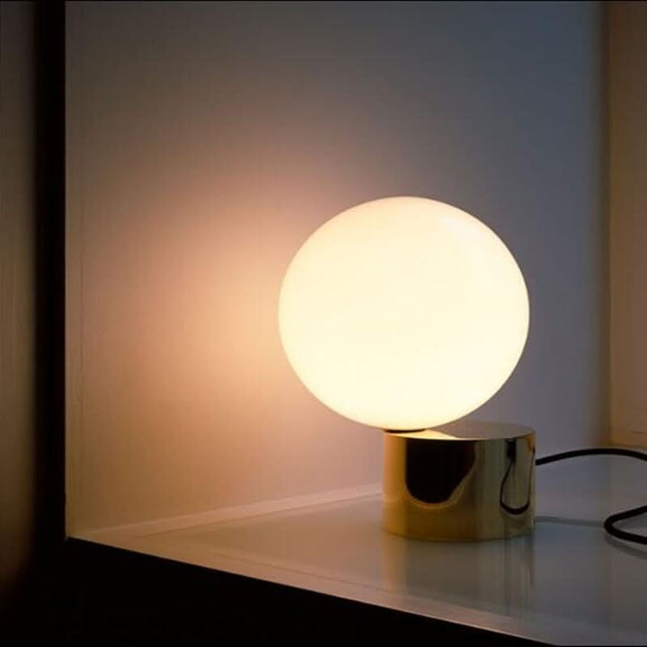 Skanto | LUMORIS – Elegant bordlampe