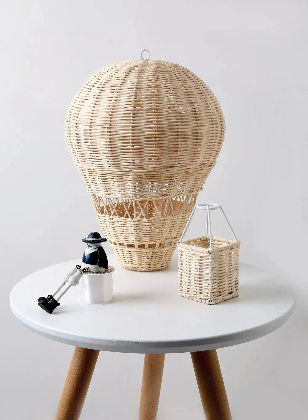 Skanto | Håndlaget Rattan Vevd Ballong Mobil Ornament