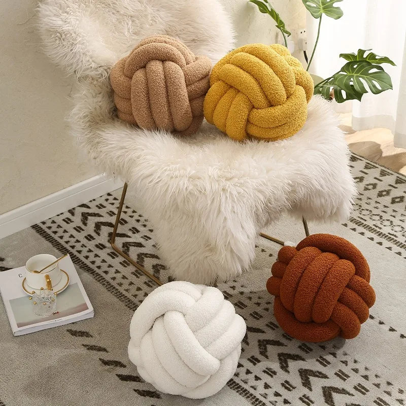 Boucle Taupe Knut Ballpute | Skanto