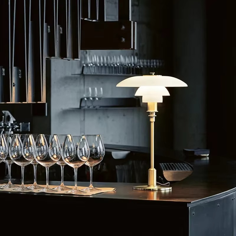Skanto | Retro Design Glass Bordlampe