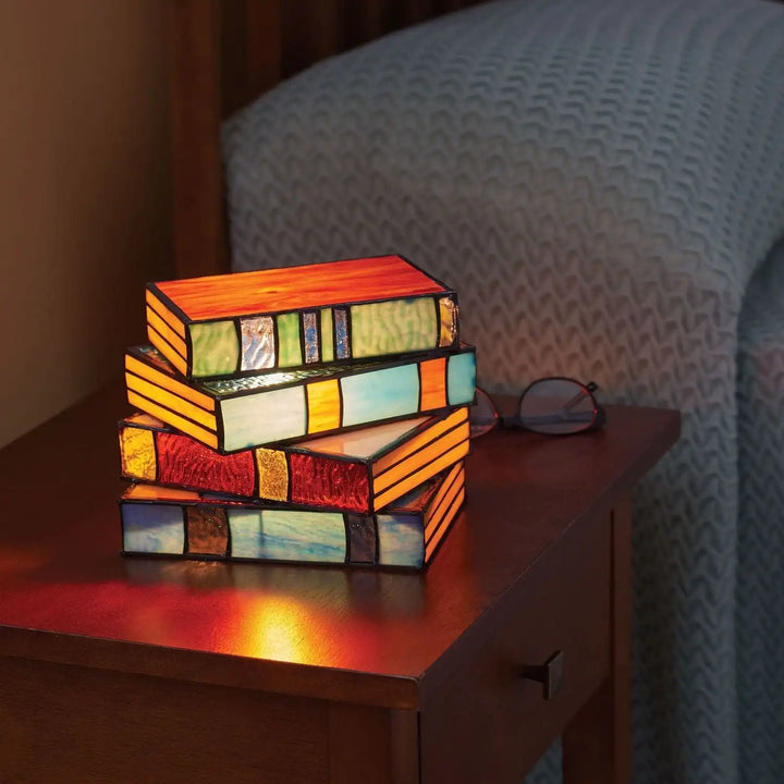 GlassNovel - Lese lampe laget av farget glass Skanto