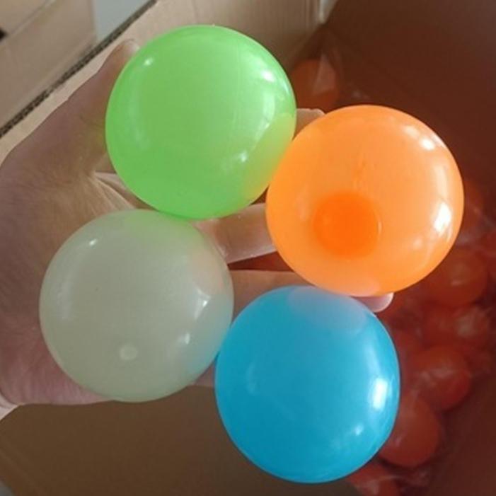 Sticky Ceiling Balls (4Pcs) | Skanto