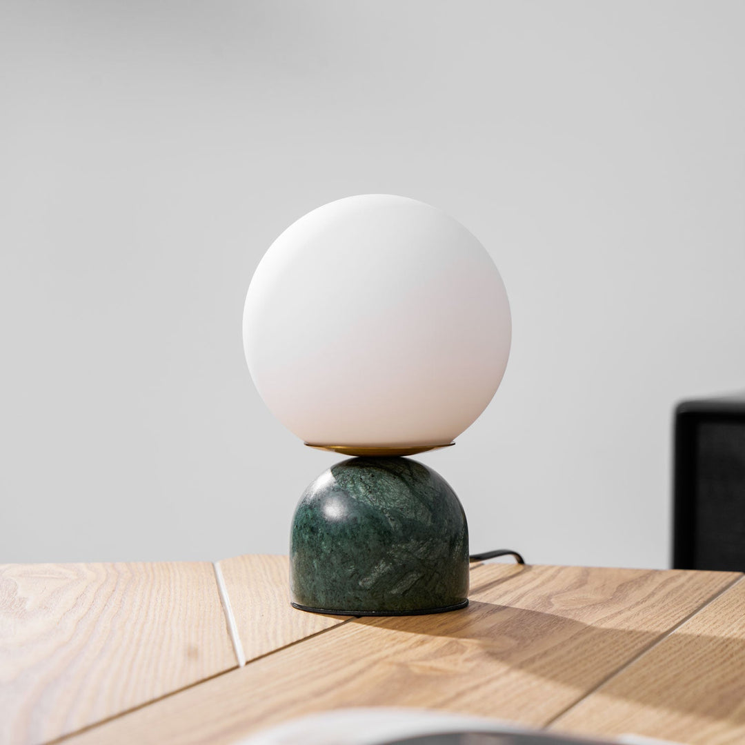 Marmor Orb Bordlampe | Skanto