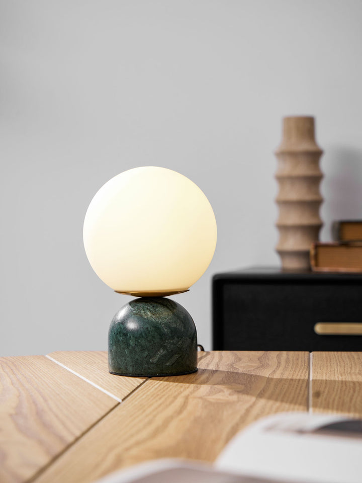Marmor Orb Bordlampe | Skanto
