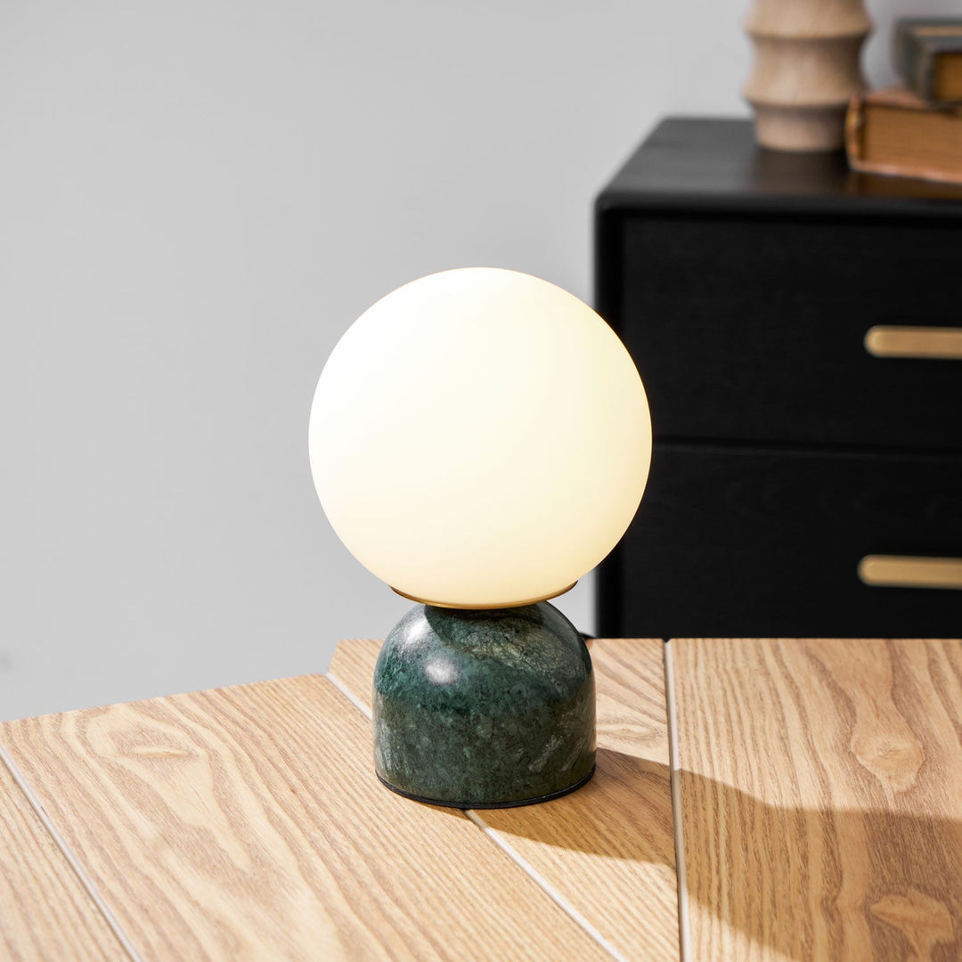 Marmor Orb Bordlampe | Skanto