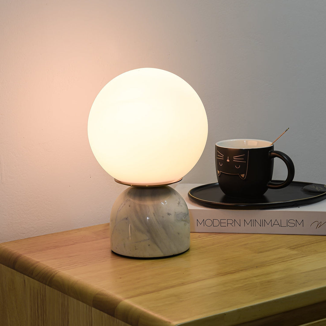 Marmor Orb Bordlampe | Skanto