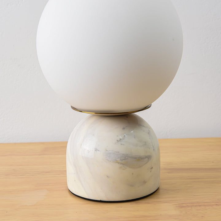 Marmor Orb Bordlampe | Skanto