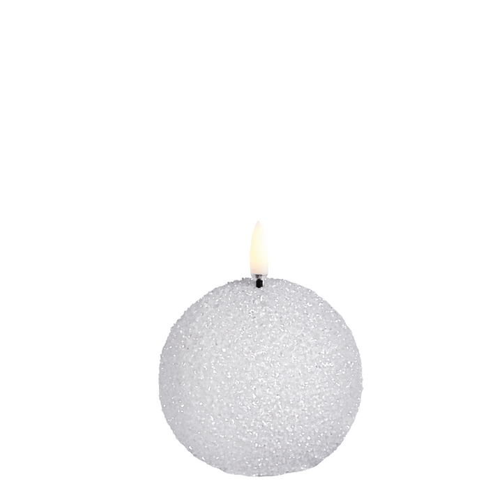 Skanto | WinterShine – Elegant LED Lys i Snøglobe Design