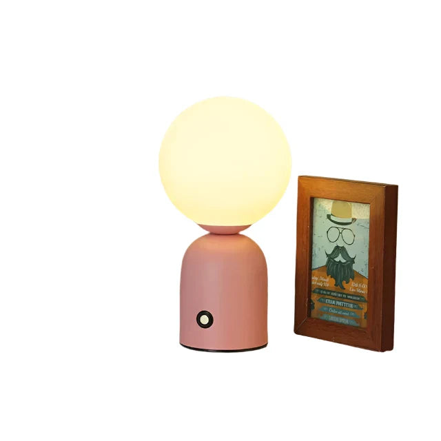 Oppladbar LED Bordlanterne – Bærbar Trådløs Lampe for Innendørs & Utendørs | Skanto