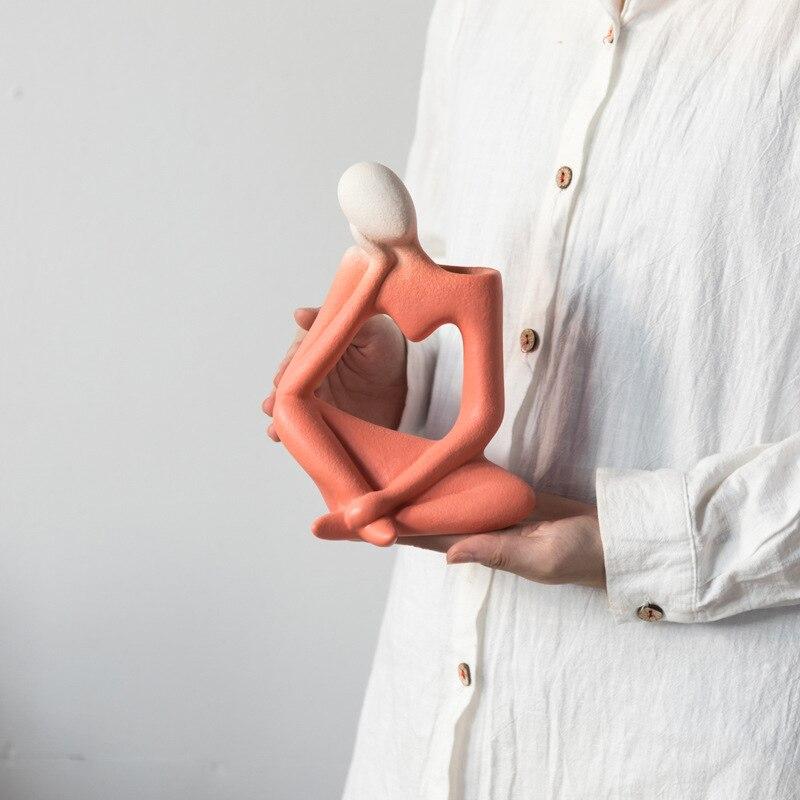 Thinking Man Art Vaser Skanto