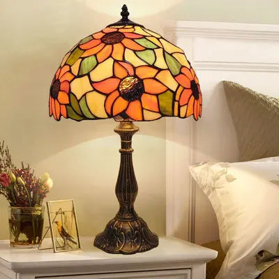 Skanto | Tiffany Skrivebordslampe | LED E27 | Fargerikt Håndlaget Glass