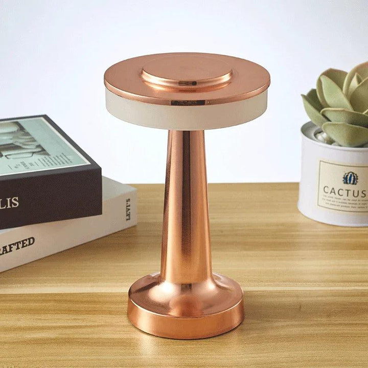 Skanto | AuraMetal - Nordisk-inspirert bordlampe