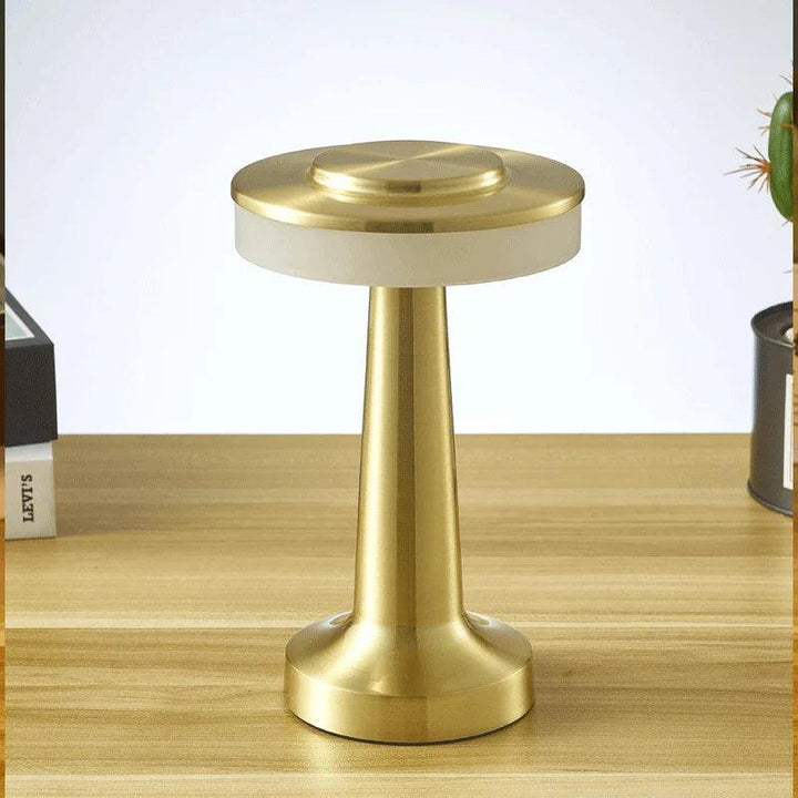 Skanto | AuraMetal - Nordisk-inspirert bordlampe