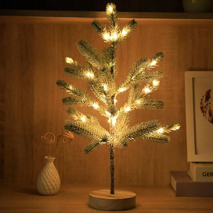 Skanto | LumiPine – LED juletre bordlampe med varmt hvitt lys