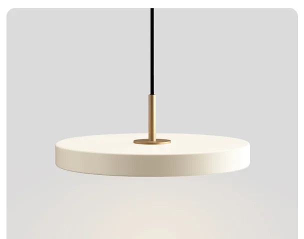 Skanto | Moderne UFO-lampe med metallisk finish