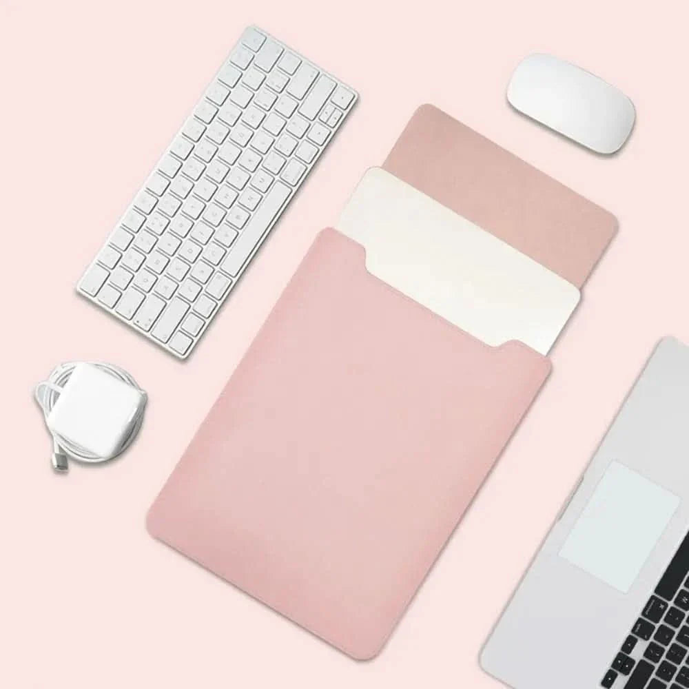 Skanto | Ultra-Slim PU Lær Laptop Sleeve (13–15 tommer) – Vanntett & Multifunksjonell
