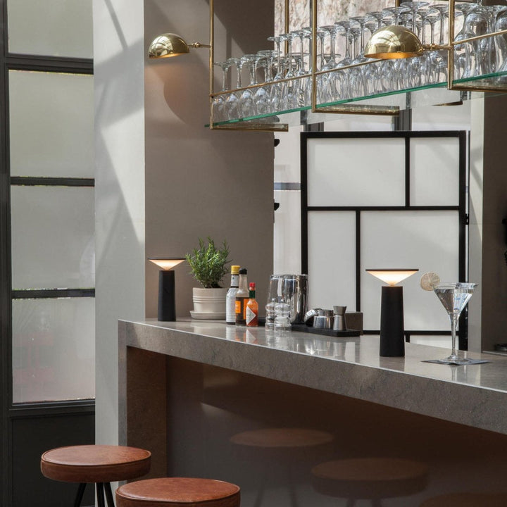 Skanto | Aurora Bordlampe Moderne Dimmbar Elegant Design