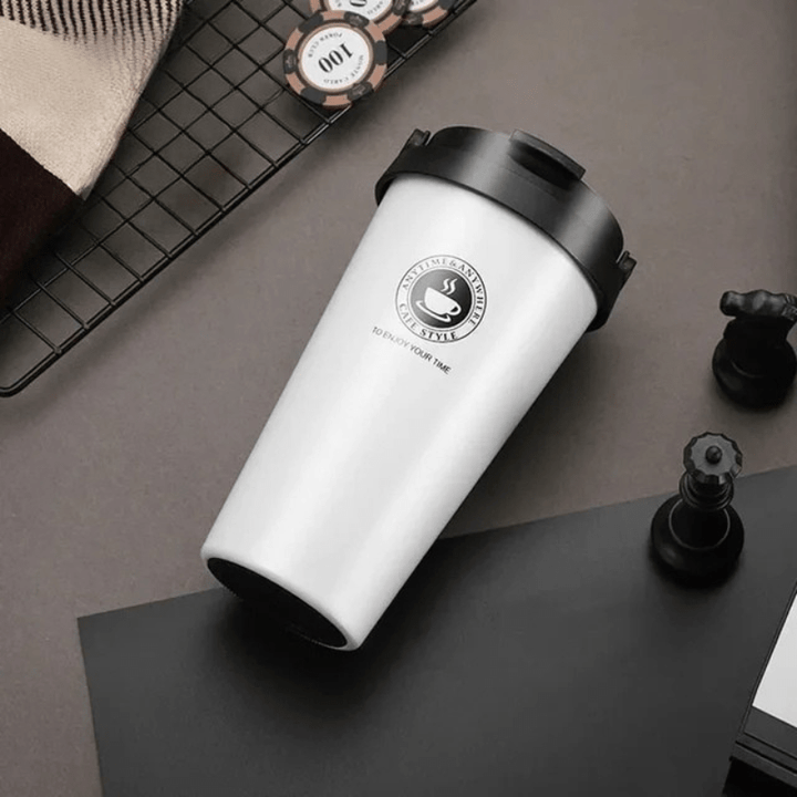 Isolierter Edelstahl-Reisebecher | 500 ml, auslaufsicher og doppelwandig