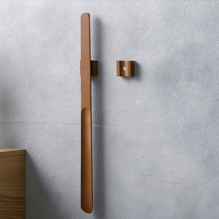 Langt Tresko Horn med Magnet og Veggholder 55 cm | Skanto
