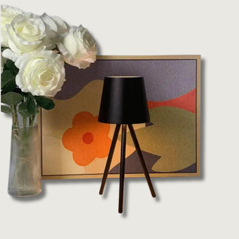 Skanto | LumaStand - Elegant Stativ Bordlampe