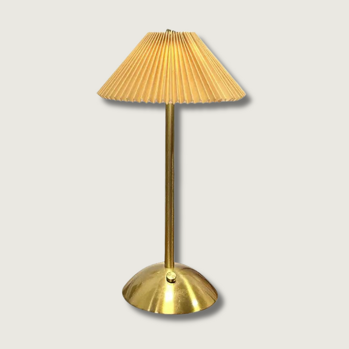 Skanto | LumaNord - Retro Skandinavisk Bordlampe