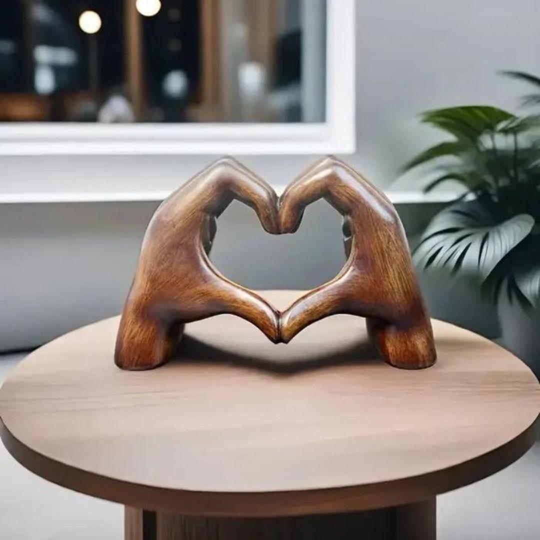 Skanto | LoveSculpt Håndlagd Tre Hjerte Dekorasjon – Symbol på Kjærlighet & Tilknytning for Hjemmedekorasjon