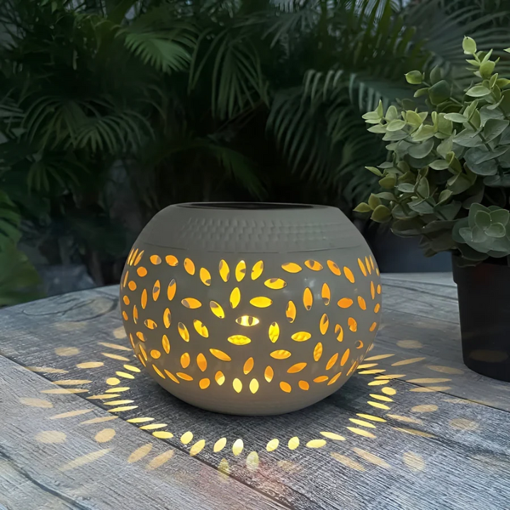 LumoPattern Solhage Lampe - Stilig Prikket Belysning Skanto